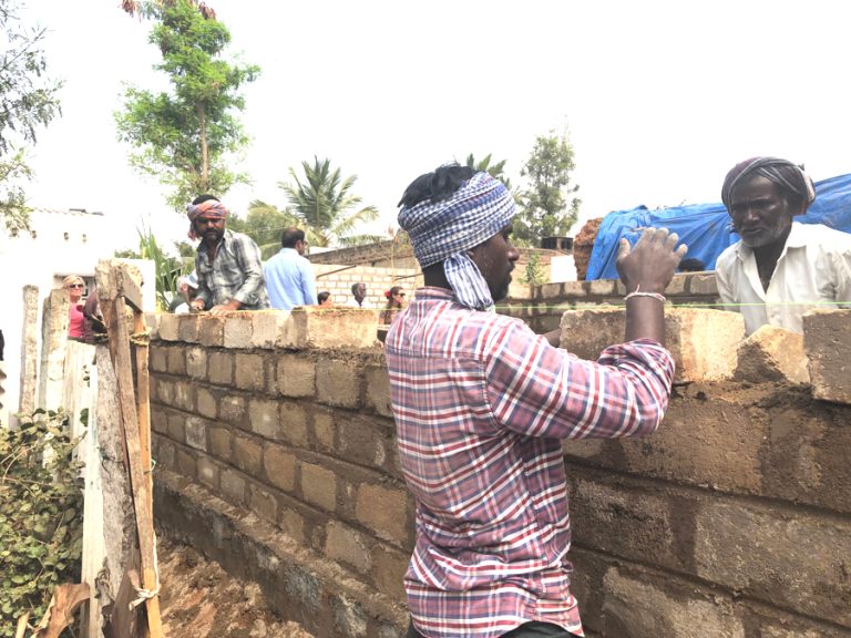 La Fundación Vicente Ferrer agradece a los Constructores de Baleares la construcción de viviendas en la India